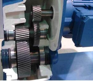 F系列平行軸齒輪減速機 F系列平行軸齒輪減速機